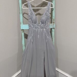 Gianni Bini Gray Silver Gown Size  7 NWT